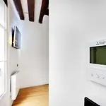 Studio 2P Renove Rue Des Archives Marais Clim 3